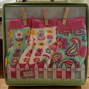 NWT Vera Bradley Socks Tutti Frutti 0-12 months